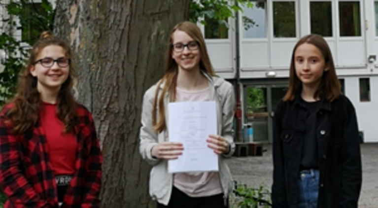 Die 3 Teilnehmerinnen Die 3 Teilnehmerinnen