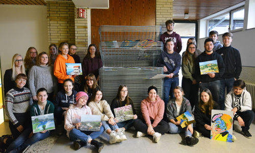 Q2-Kunstkurs vor dem neuen Trockner