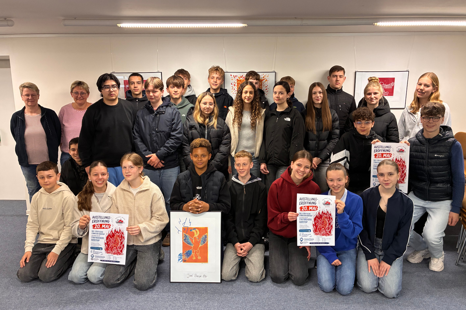 Gruppenbild in der Bücherei