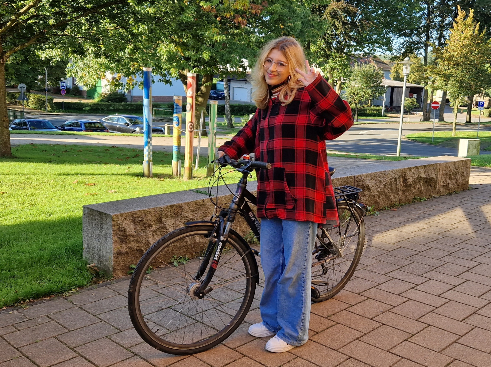 Marharita Maliar (9b) mit ihrem neuen Fahrrad